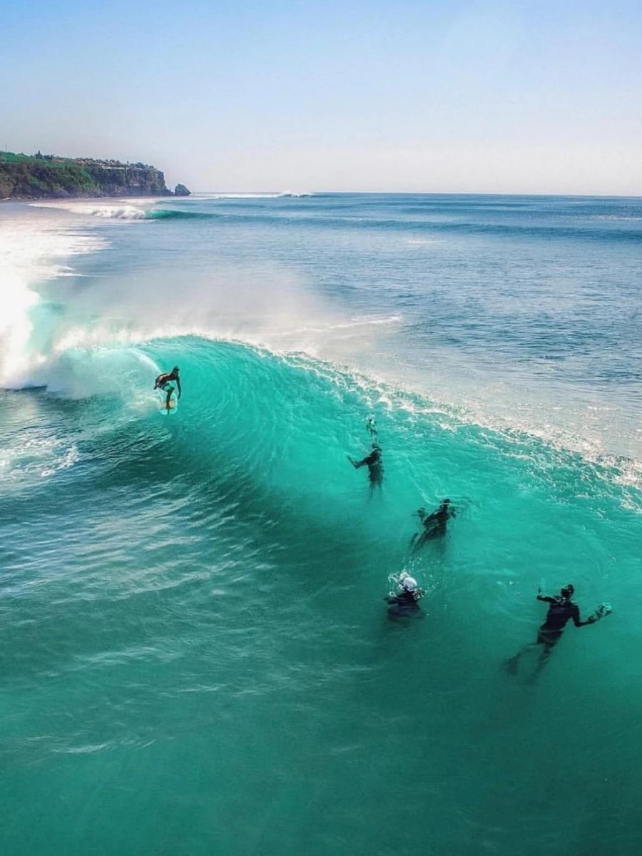 Surf in Padang Padang Beach