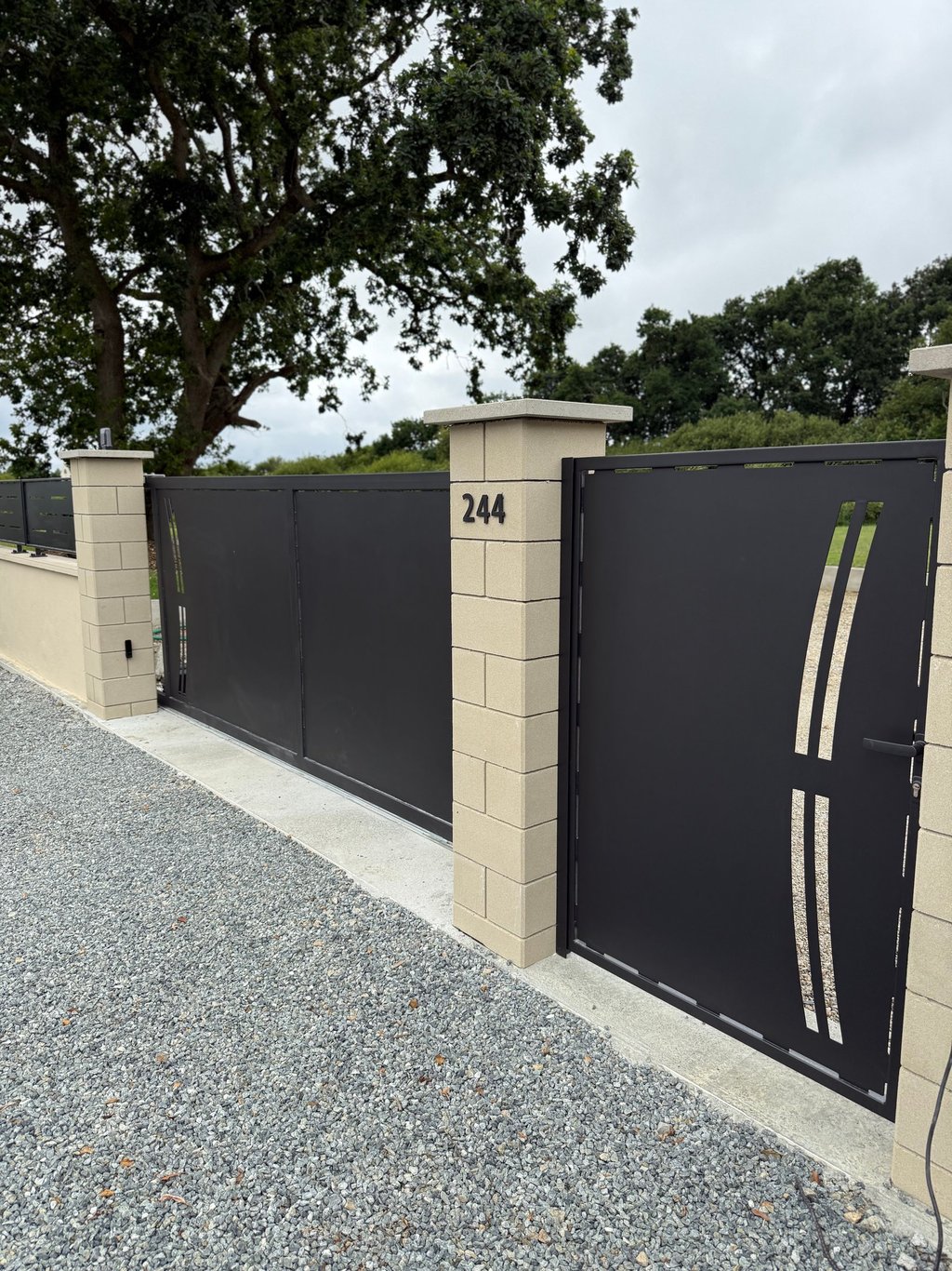 Portails et portillon