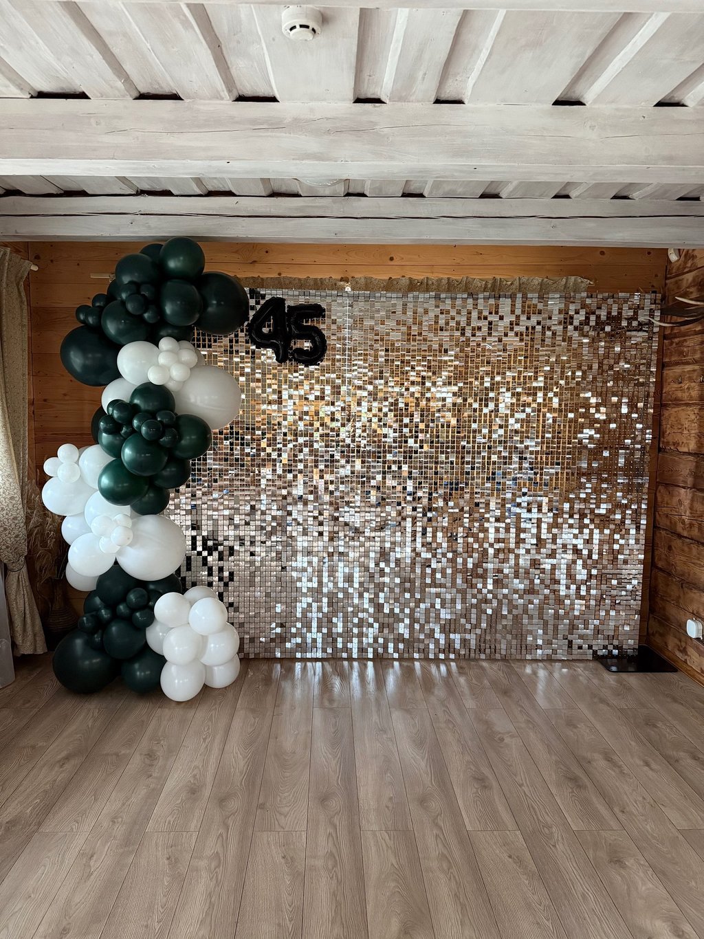 Balionu arka, sidabrine foto sienele, foto sienele vilnius, foto siena