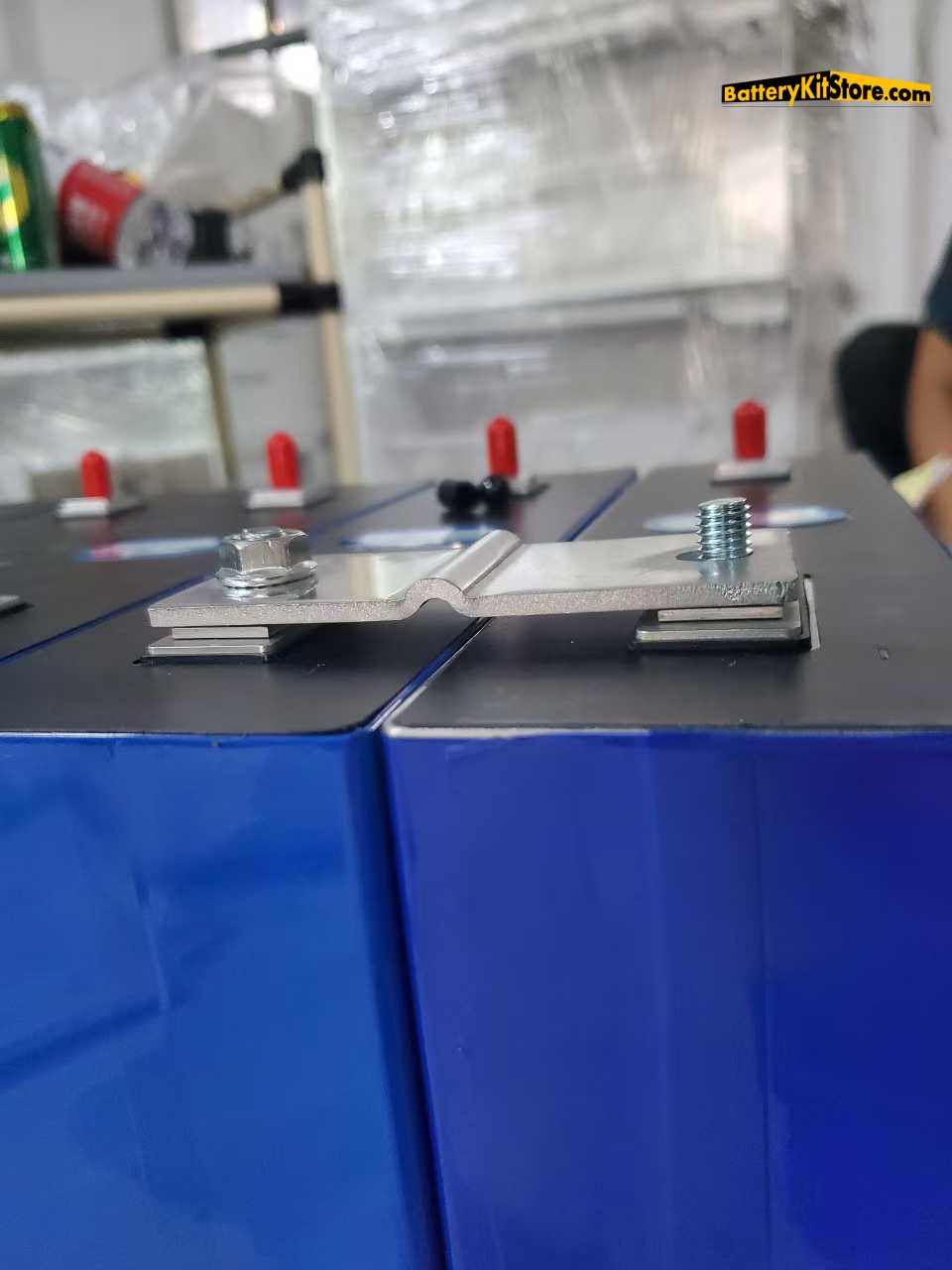 detail top view of screw fastened lithium cells