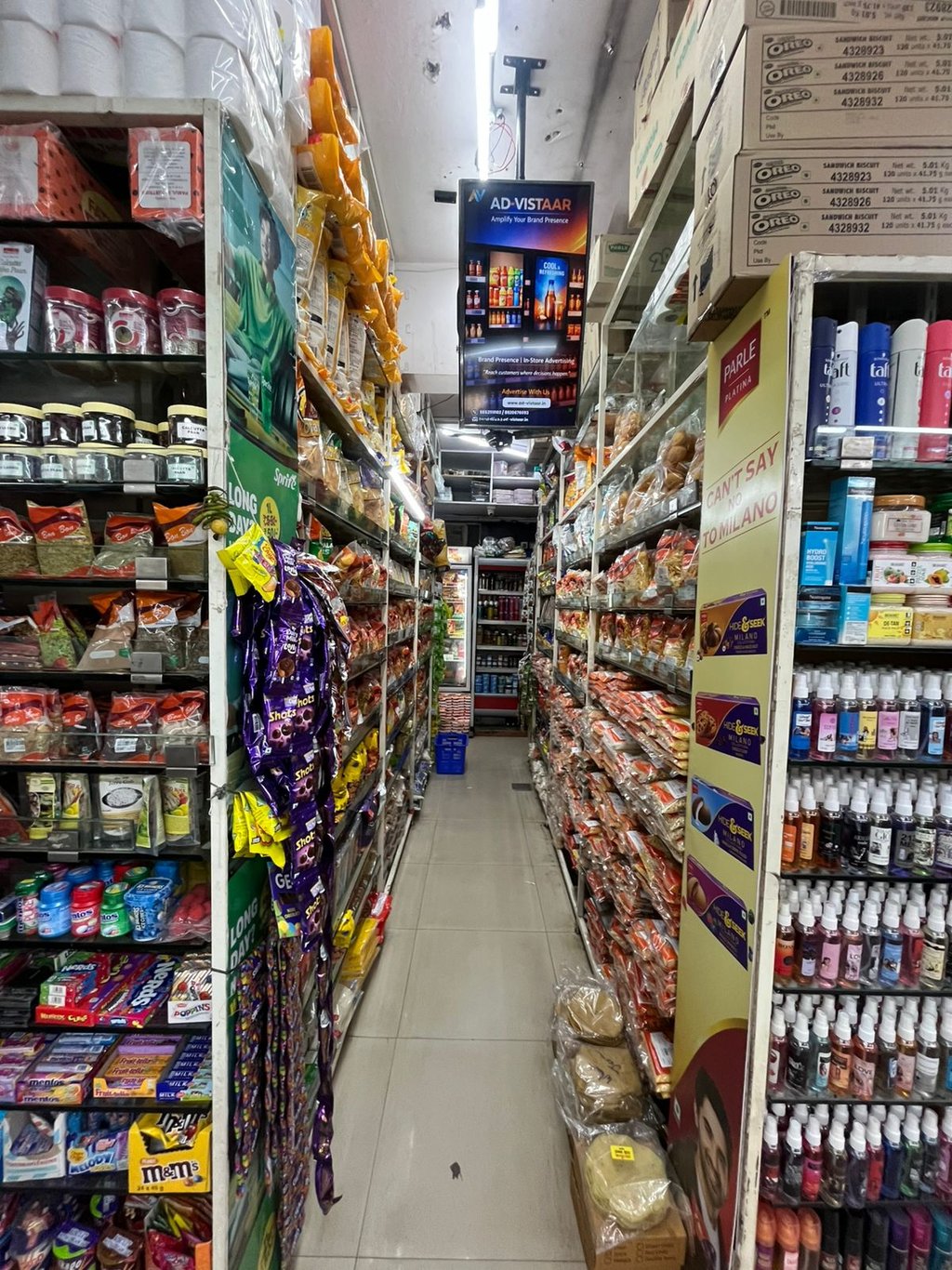 In-store advertising digital display solution