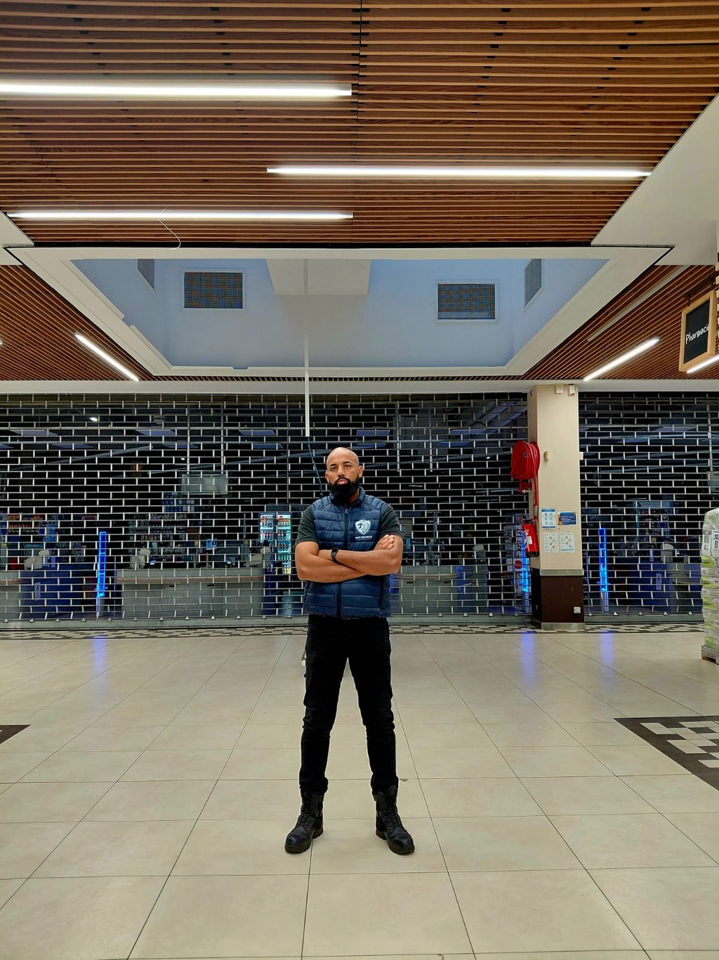 memebre de SEYF sécurité gardiennage survaillance de centre commerciaux à REnnes en Bretagne