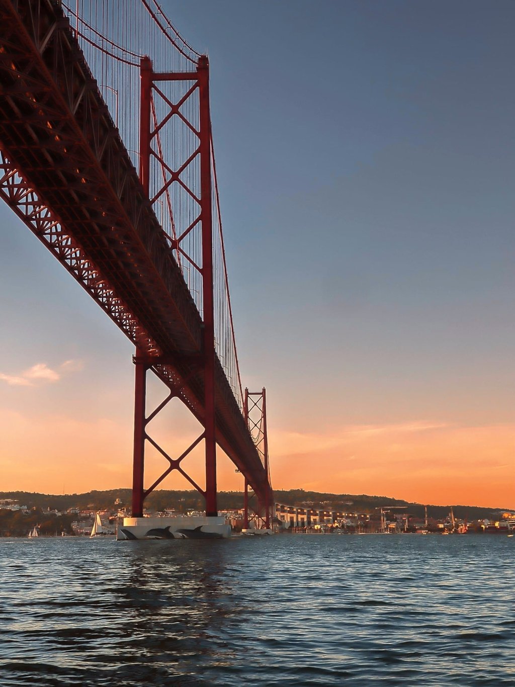 Pont du 25 avril lors du Croisière coucher de Soleil à Lisbonne
