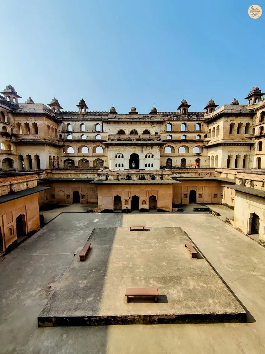 Full view of Raja Mahal in Orchha showcasing its architectural and royal beauty.