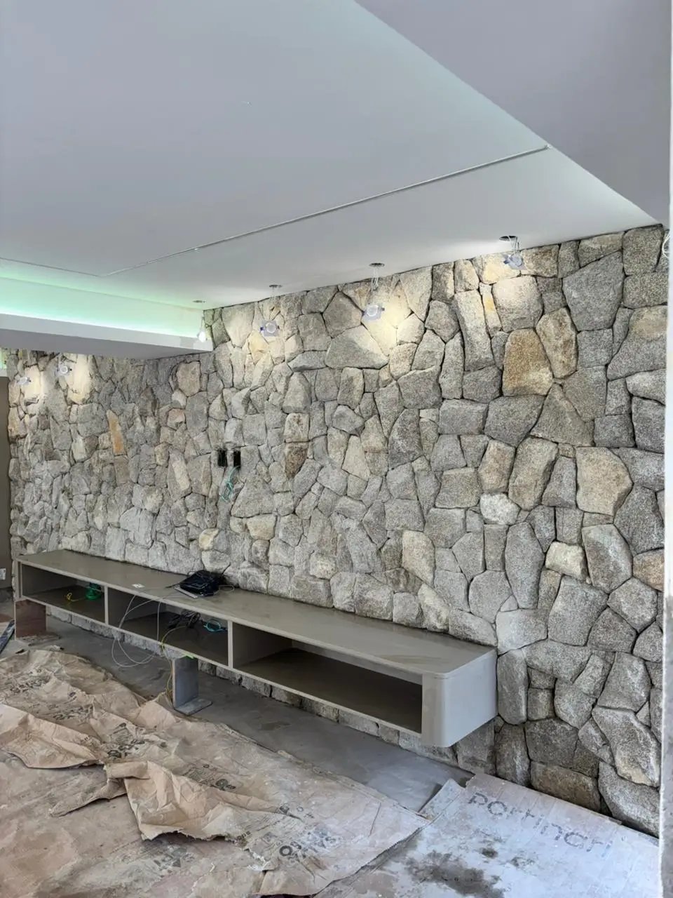 Borda de piscina em Pedra São Tomé legítima e atérmica na Mooca