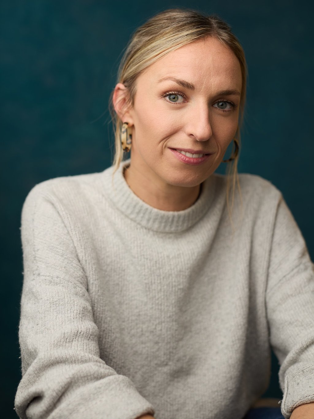 ROSE GRAY - ACTING HEADSHOT
