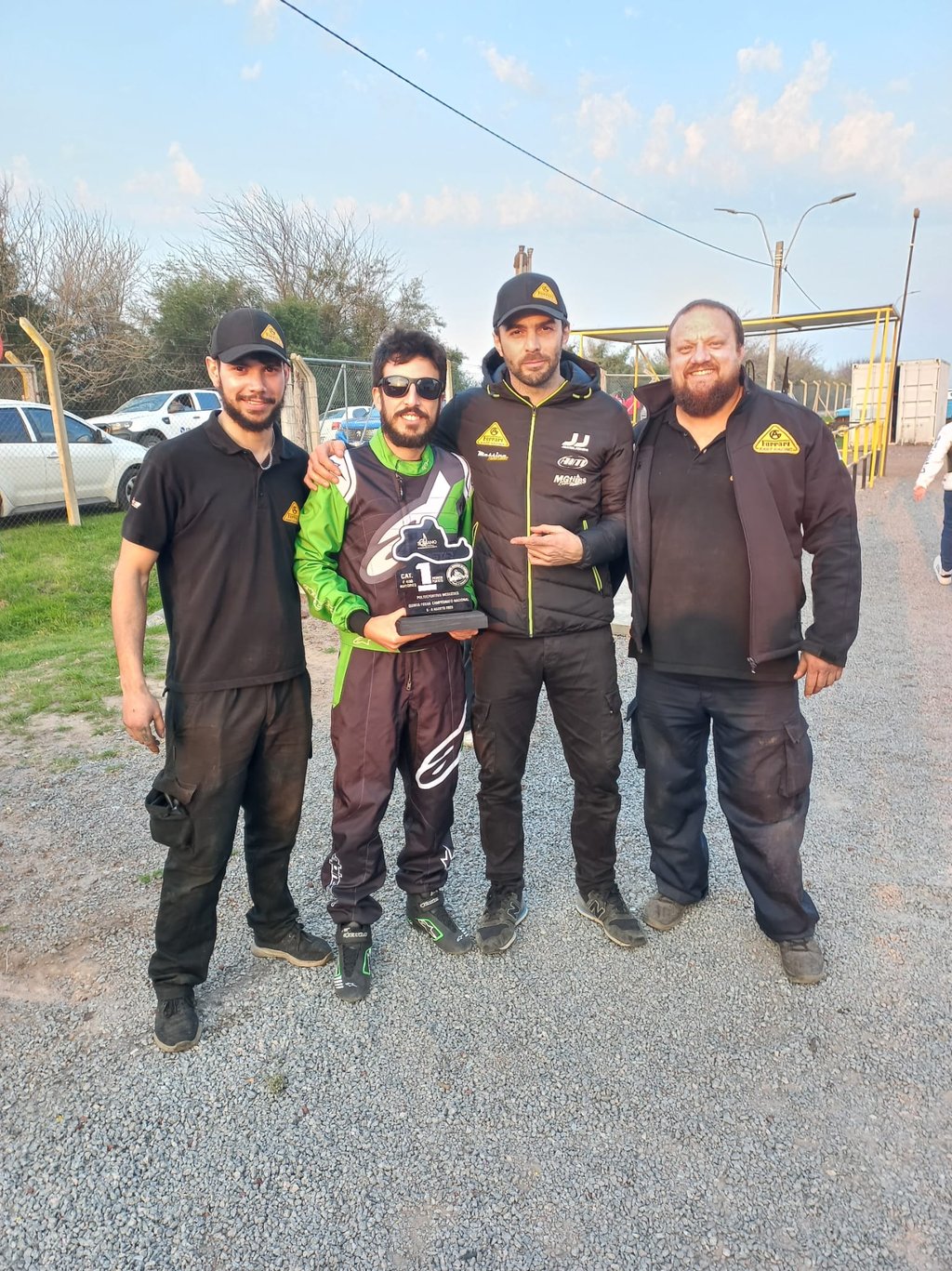 Hugo Hernández piloto de karting en Uruguay. Patrocinadores Campeonato Nacional