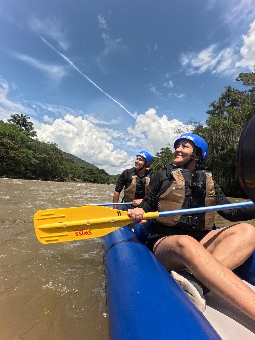 deportes ecxtremos en pareja rafting 