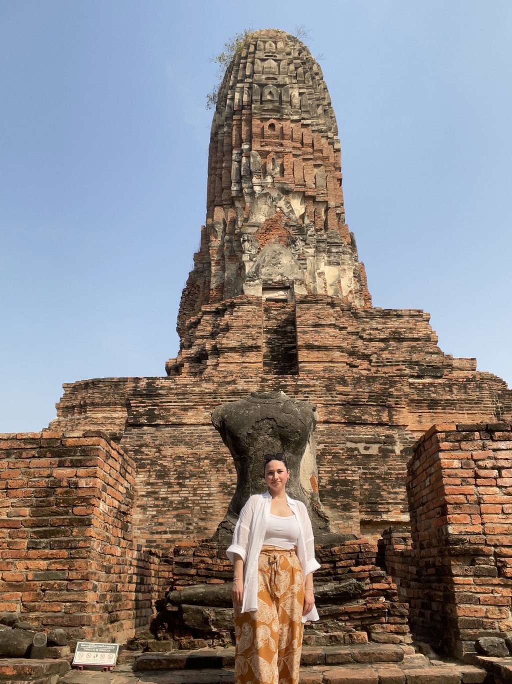 Sarah à Ayutthaya en Thaïlande