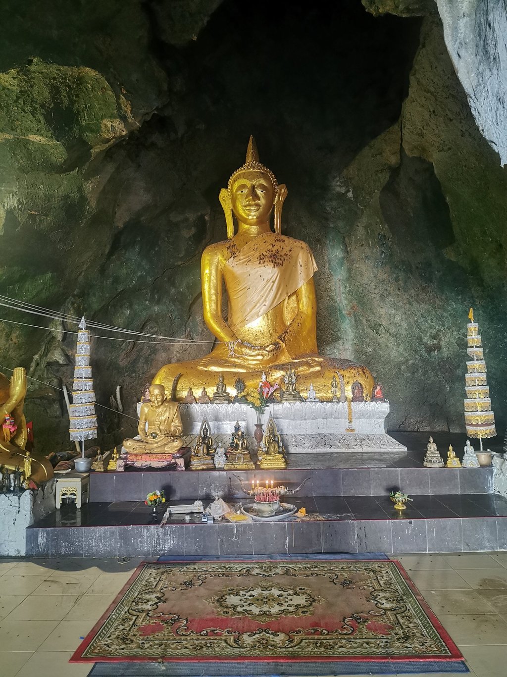 Wat Tham Pong Pang, Thung Makham, Chumphon