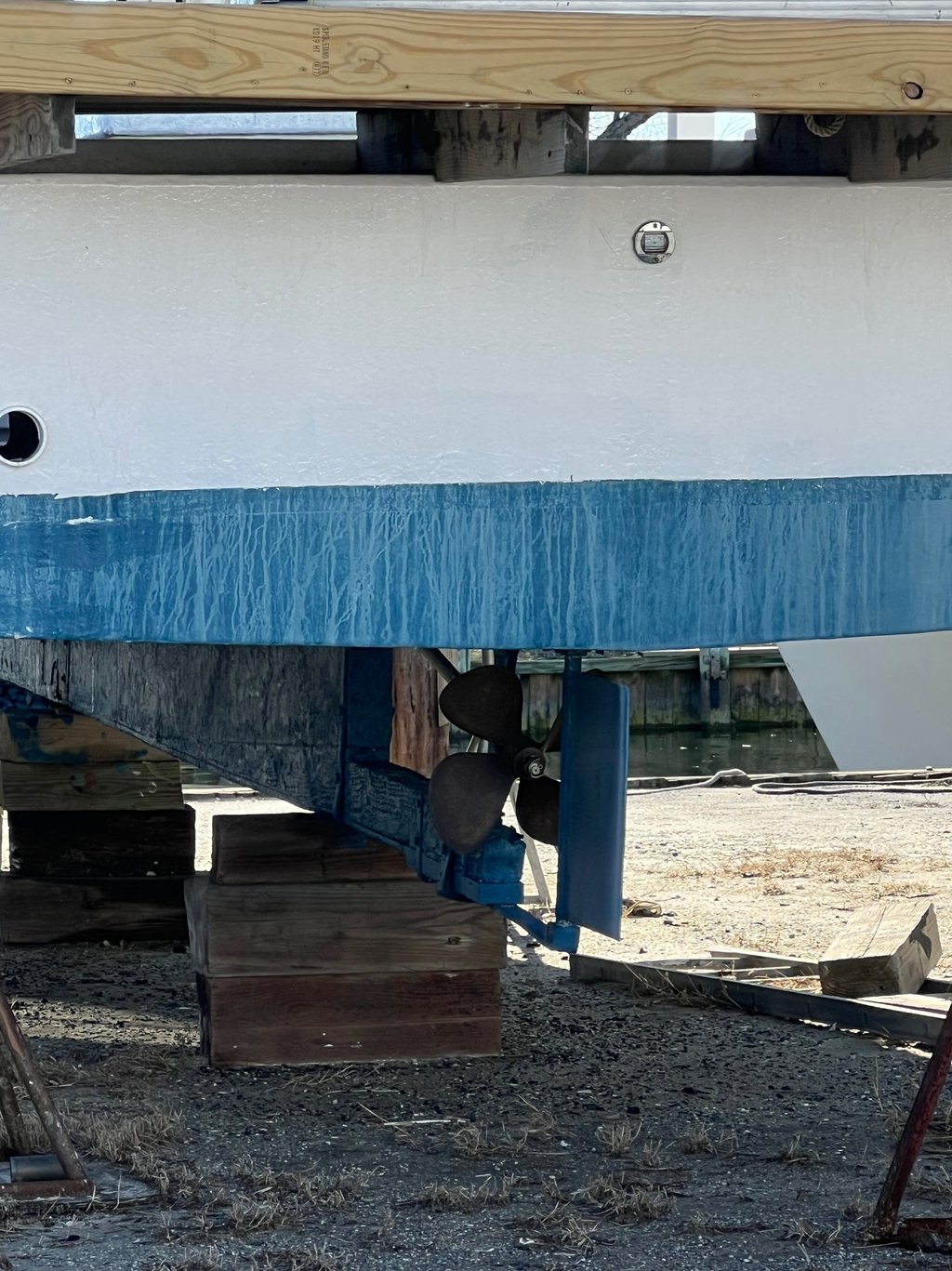 Crab boat rudder work