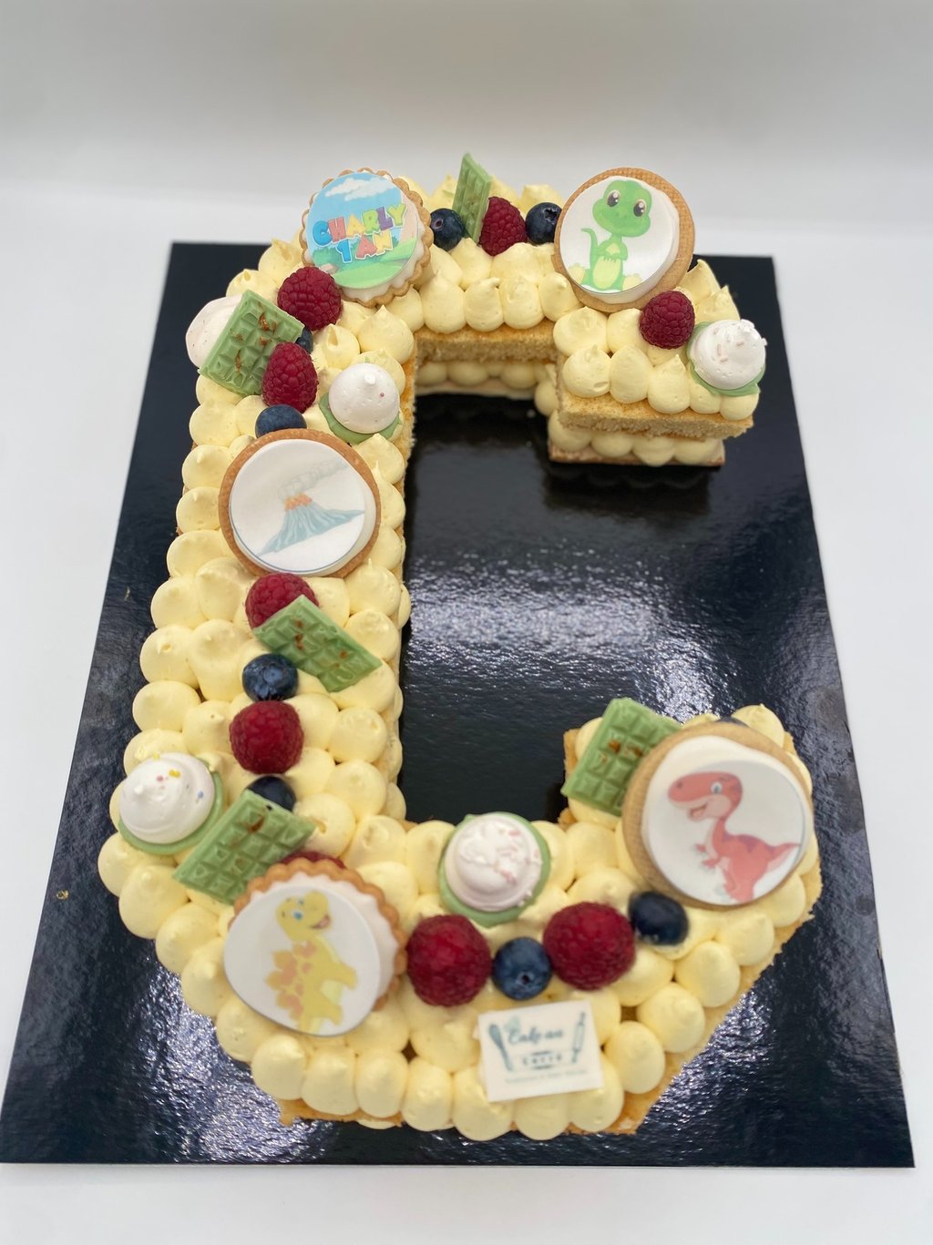 Number cake thème dinosaures lettre C 