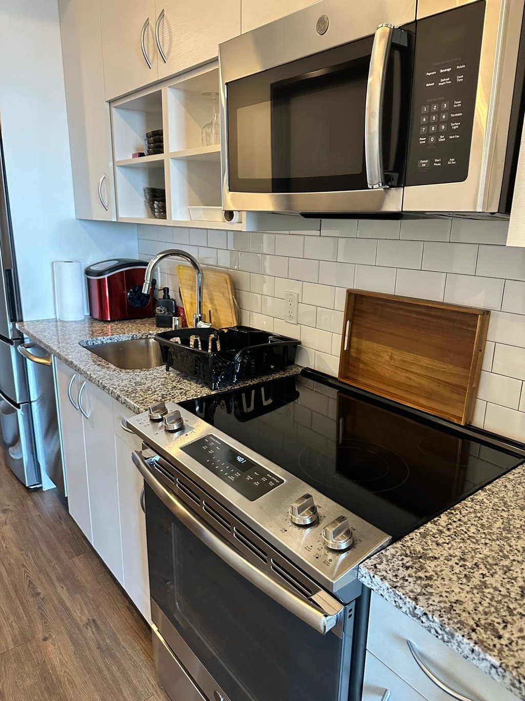 House cleaning kitchen service in Milwaukee area WI by Sousa Pro Cleaning