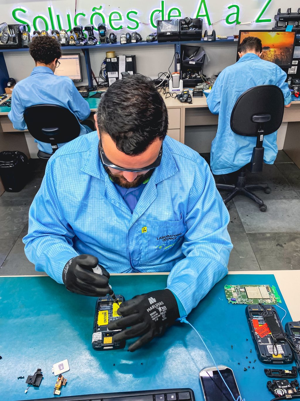 Contrato e manutenção de coletor de dados