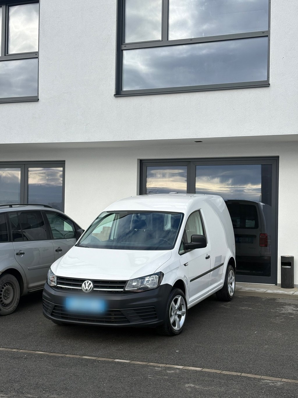 auto-reinigen-lassen-leibnitz-gralla-wildon-gamlitz-vogau-wagna-leitring-spielfeld-autoaufbereitung