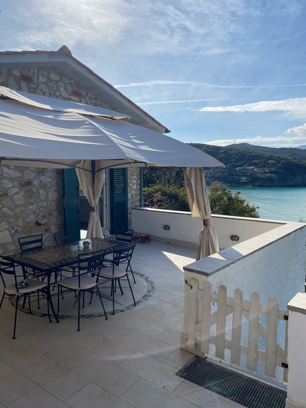 Terrazza panoramica di Villa Grazia con vista sul mare