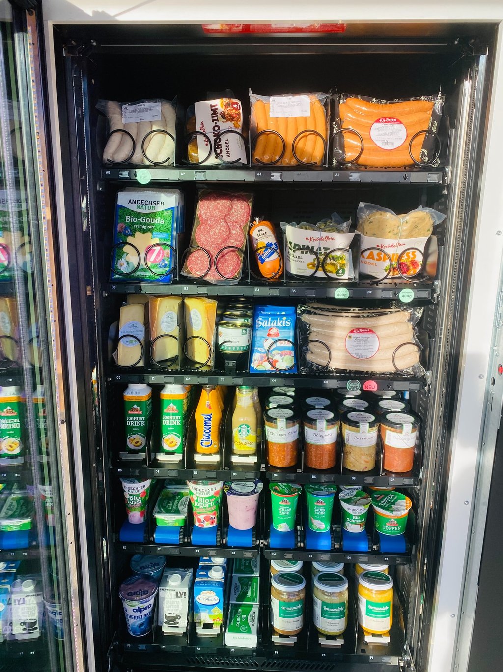 Wurst, Käse, Grillfleisch, Joghurt, Sahne, Milch, Butter