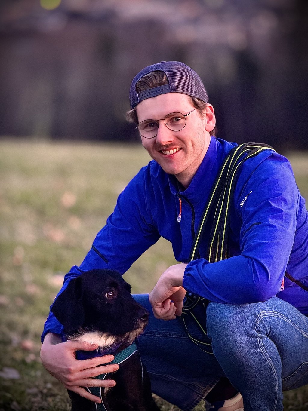 Hundetrainer Silvan Saummüller beim Hundetraining in Salzburg