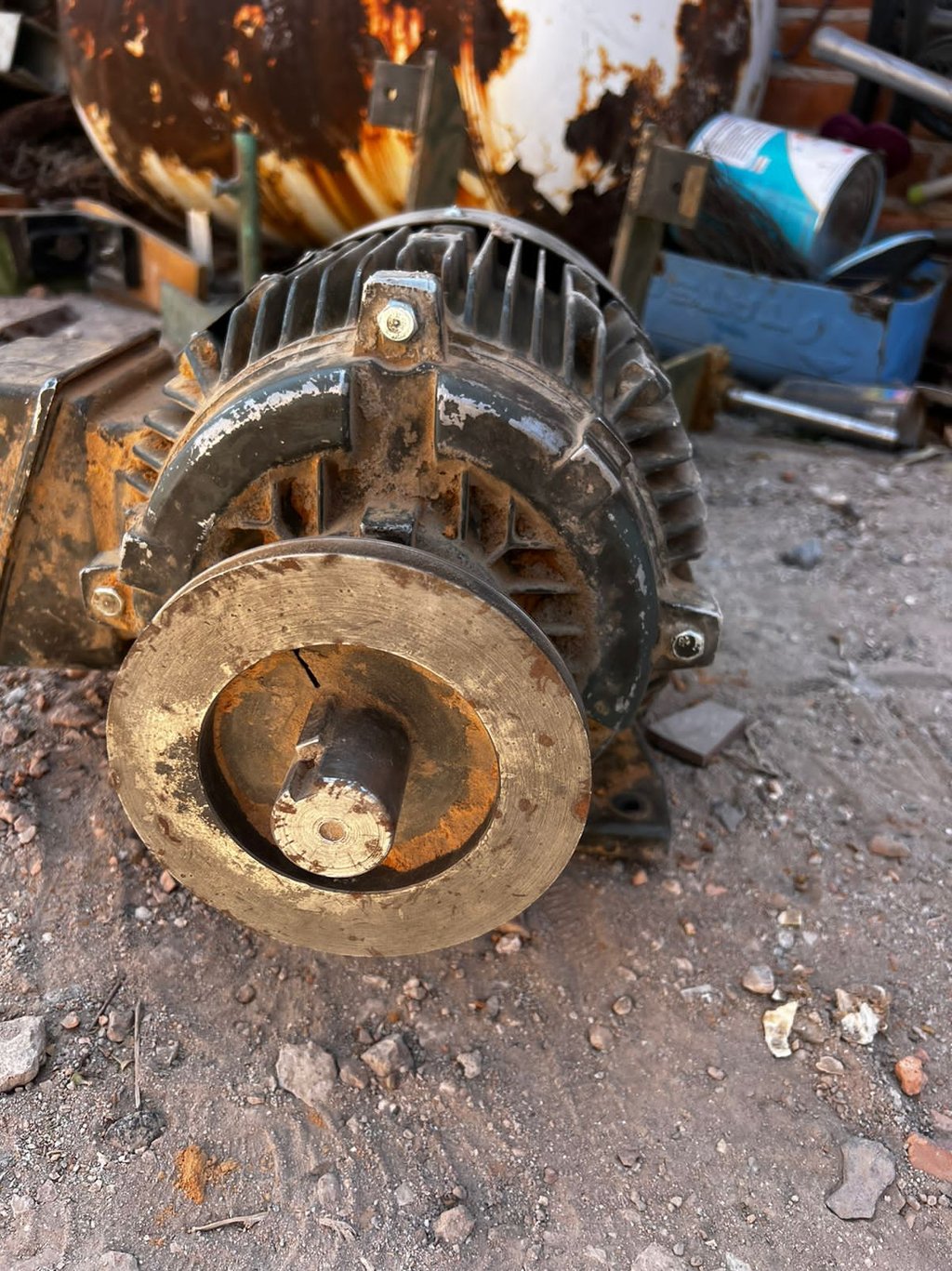 MOTOR TRIFÁSICO INDUSTRIAL USADO