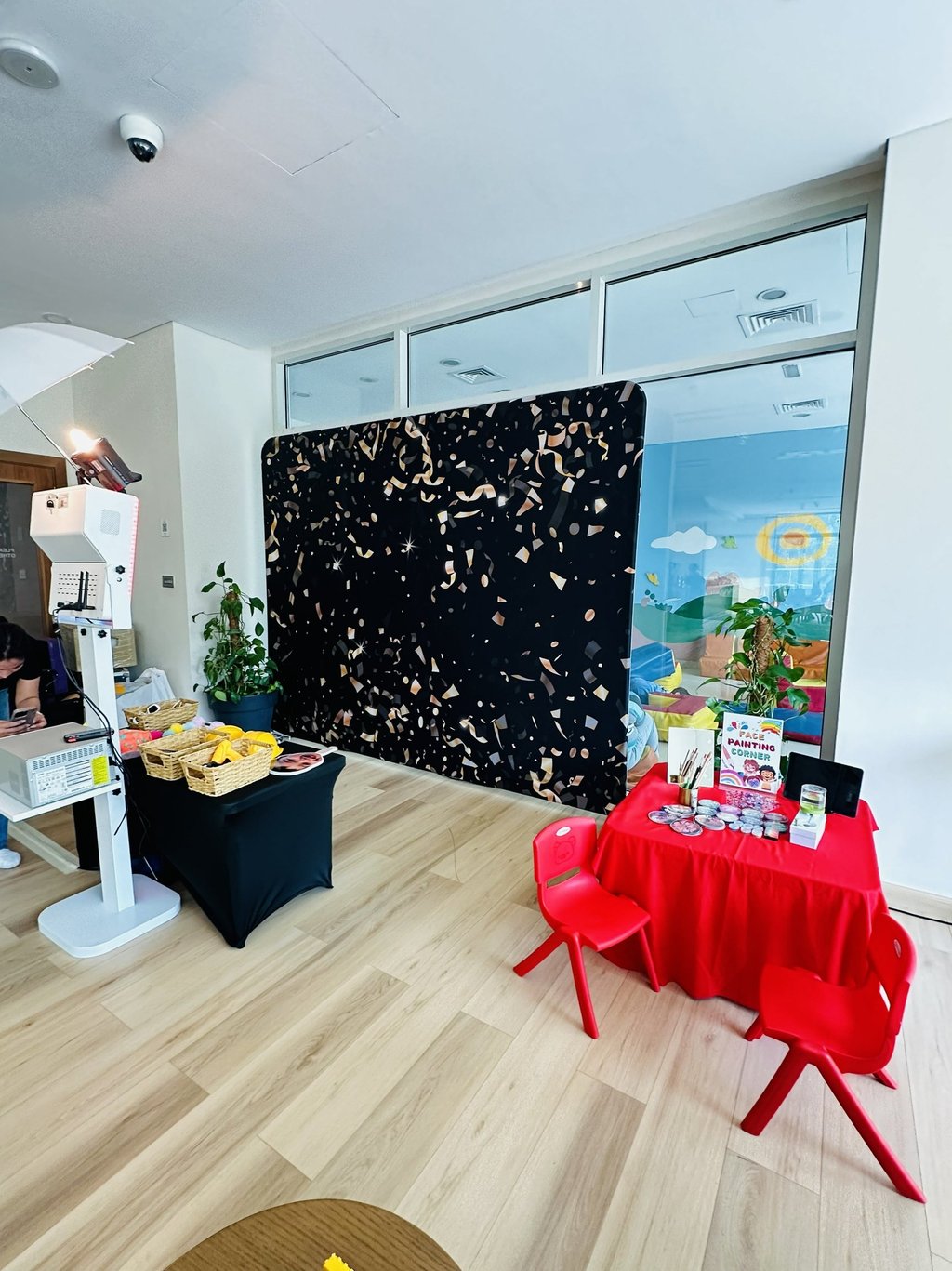 Kids Birthday Entertainment and Photoboth