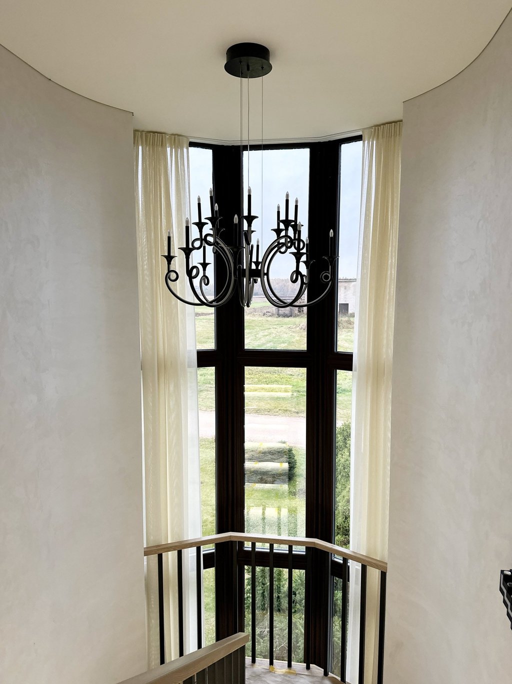 Nestandartinis užuolaidų aukštis