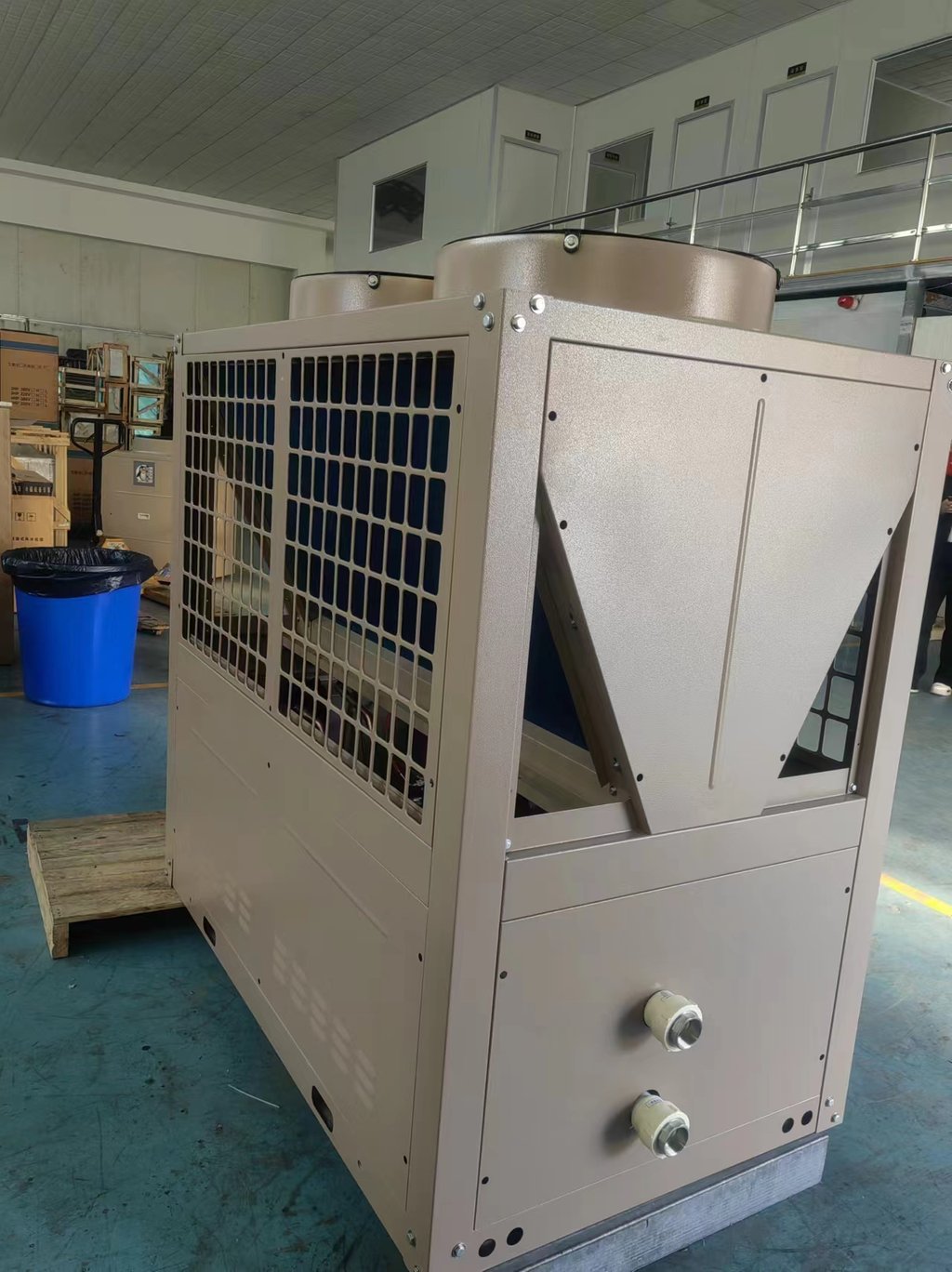 Industrial chiller unit for process cooling applications