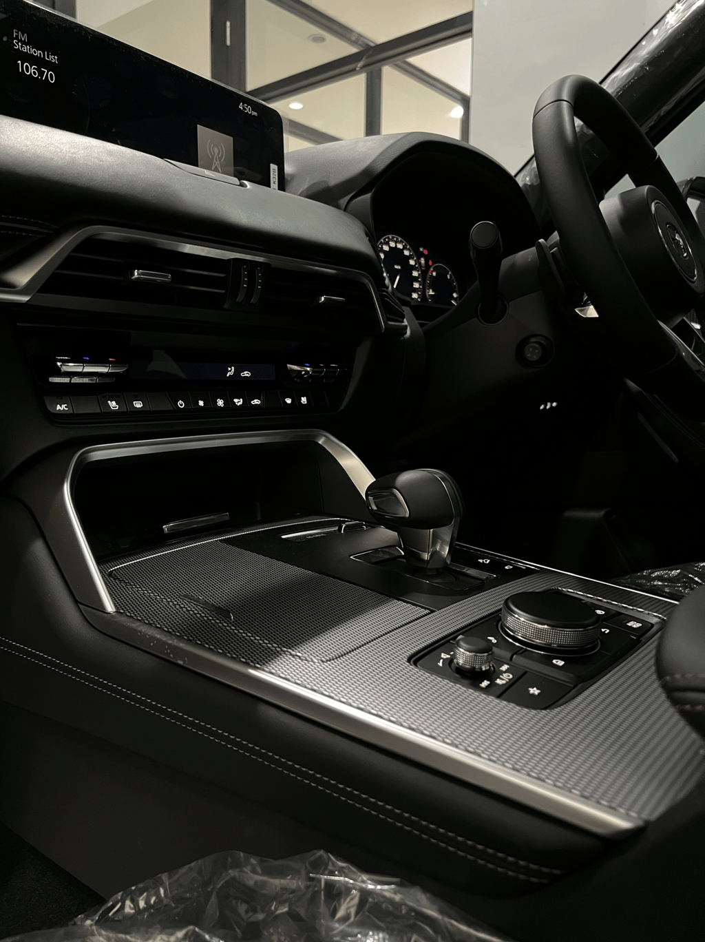 Interior Mazda Nyaman