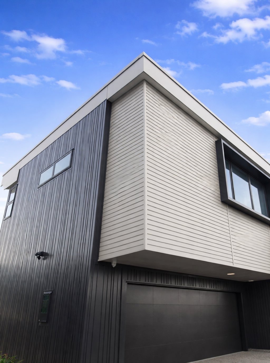 Archimax horizontal and vertical aluminium cladding -  Certified Installer - CHR Builders Mangawhai