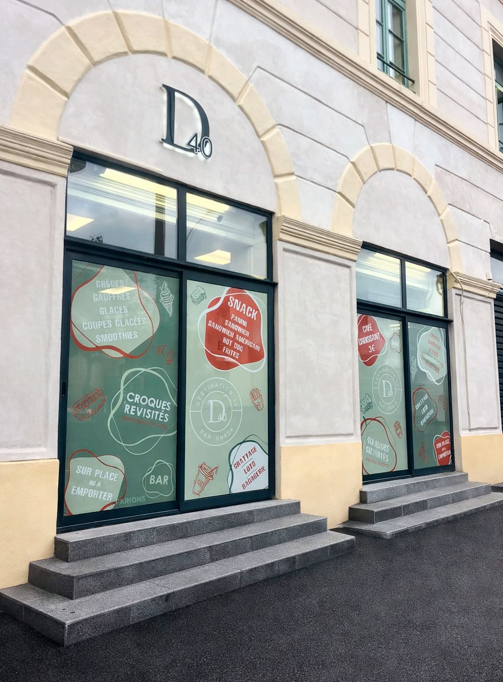 Conception et impression d'une vitrine de magasin Narbonne