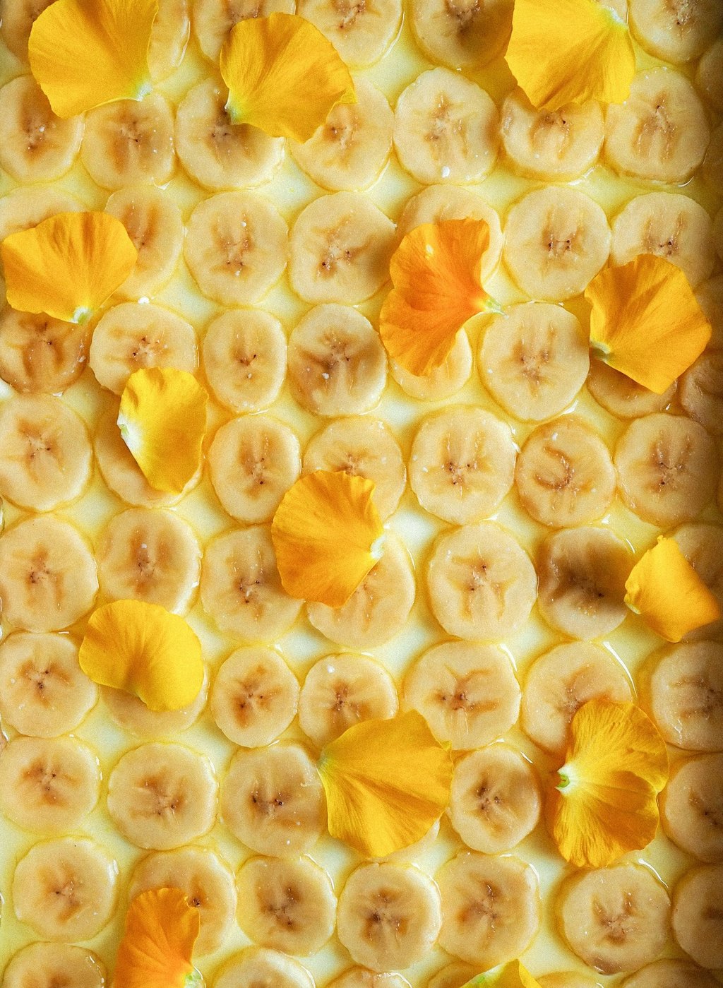 sernik z bananami i galaretką cytrynową