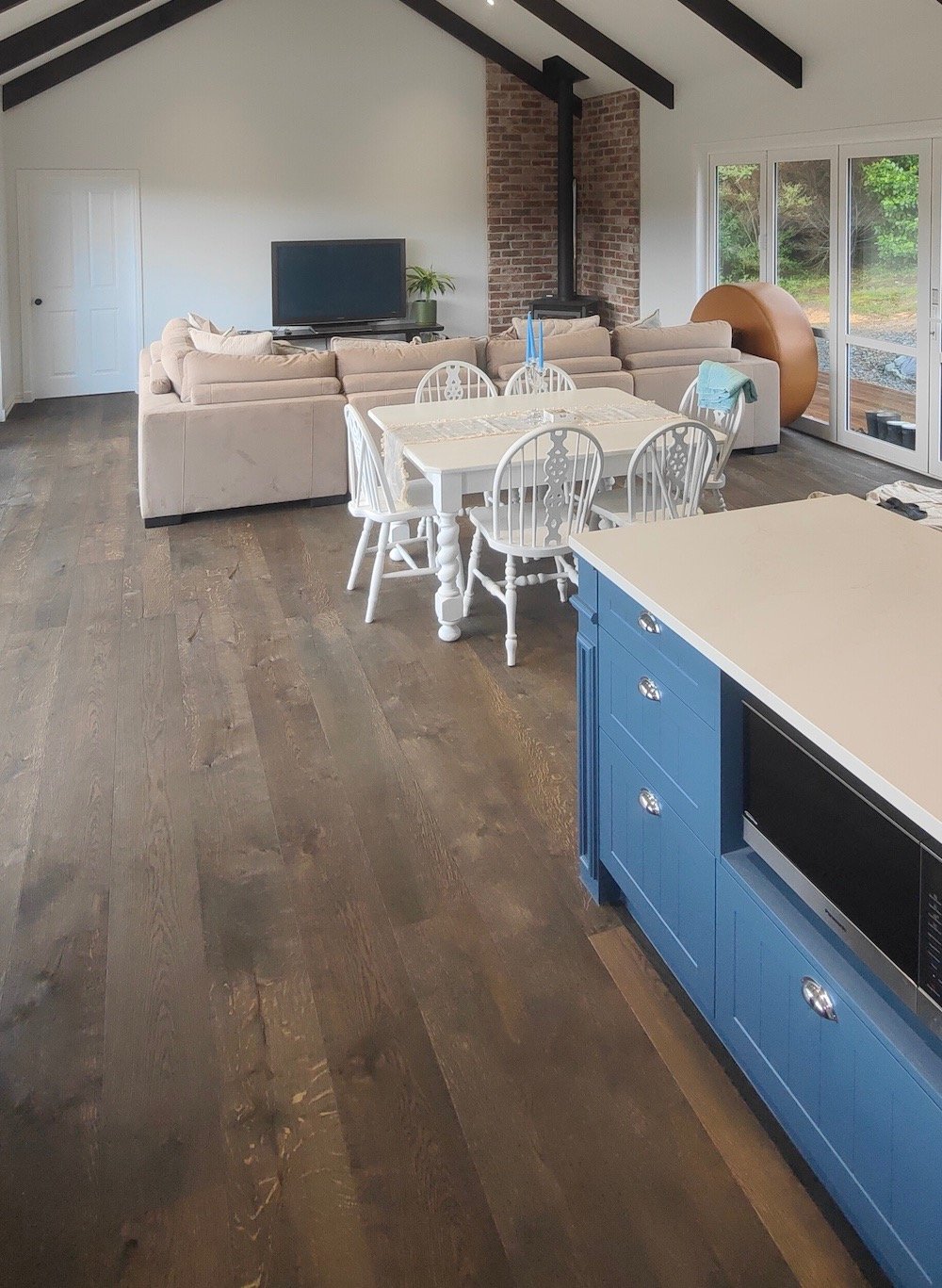 Spioenkop Mangawhai New Build - open plan living - CHR Builders