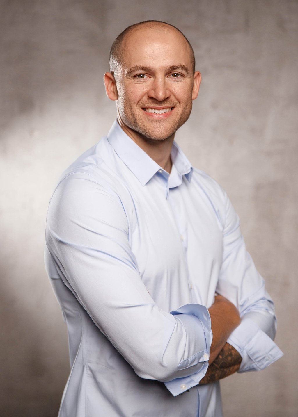 Profesionalūs verslo, linkedin portretai Vilniuje Kaune, dalykinė fotografija, asmeninis įvaizdis studijoje, darbo vietoje