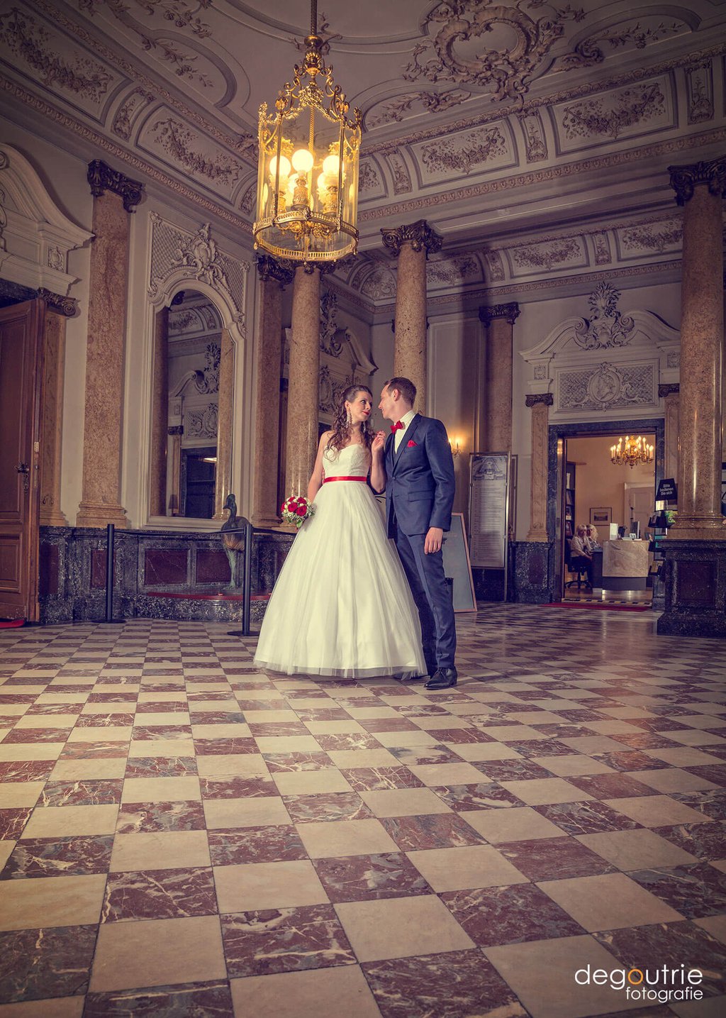 Schloss Philippsruhe Hochzeit Brautpaar Fotografie