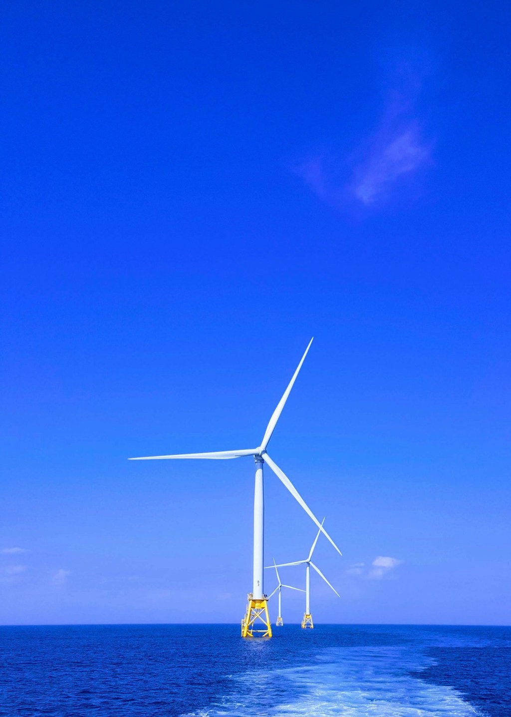 Renewable energy projects, Risk mitigation strategies, contracting models, net-zero energy