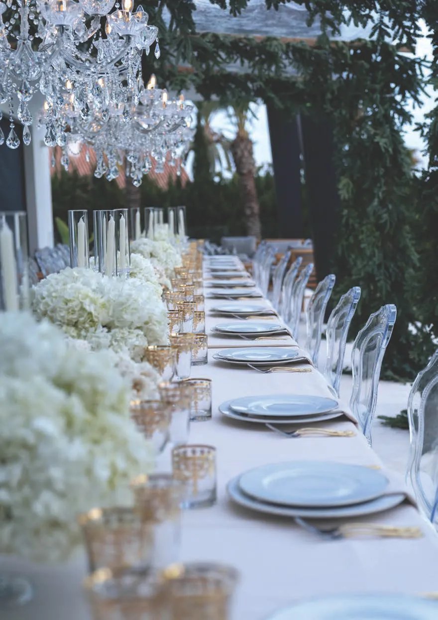 Long outdoor wedding table setting at Finca Santa Katerina