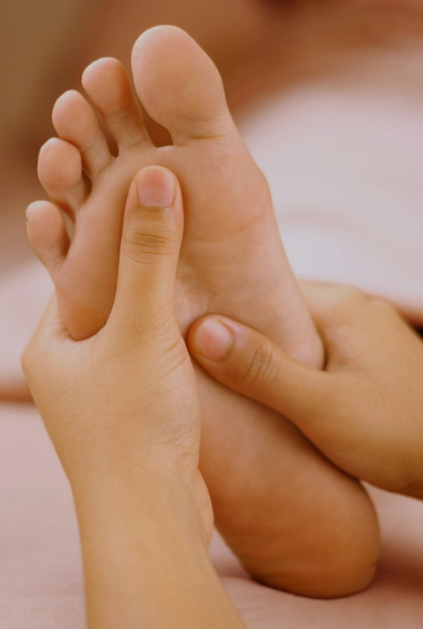 reflexology session for adults, children and babies