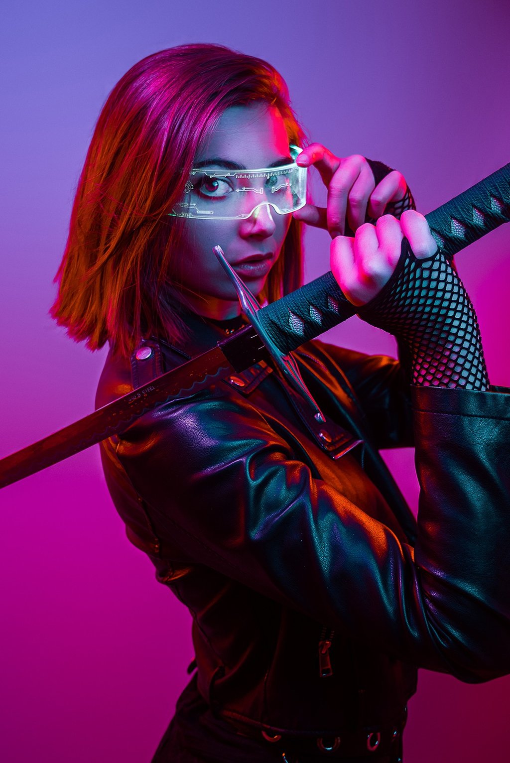 Séance studio portrait photographique cyberpunk, cliché du phototographe vidéaste Thomas Bordas à Pau.