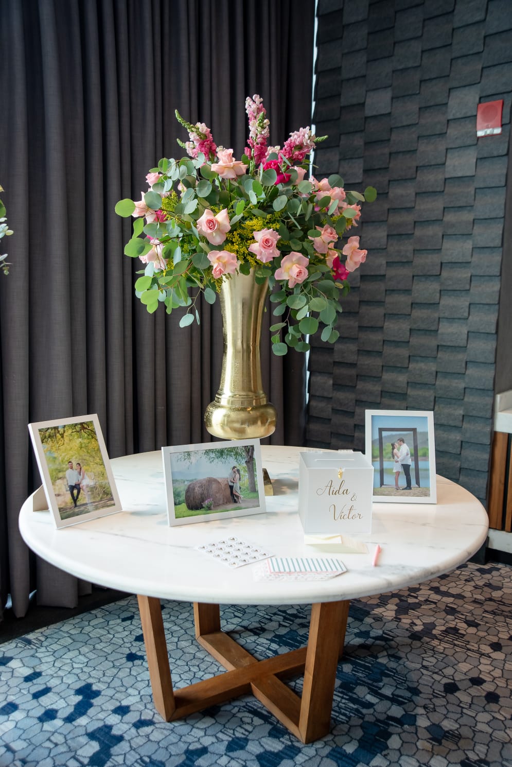 Mesa de bienvenida  monterrey diseño floral Amor de Flores