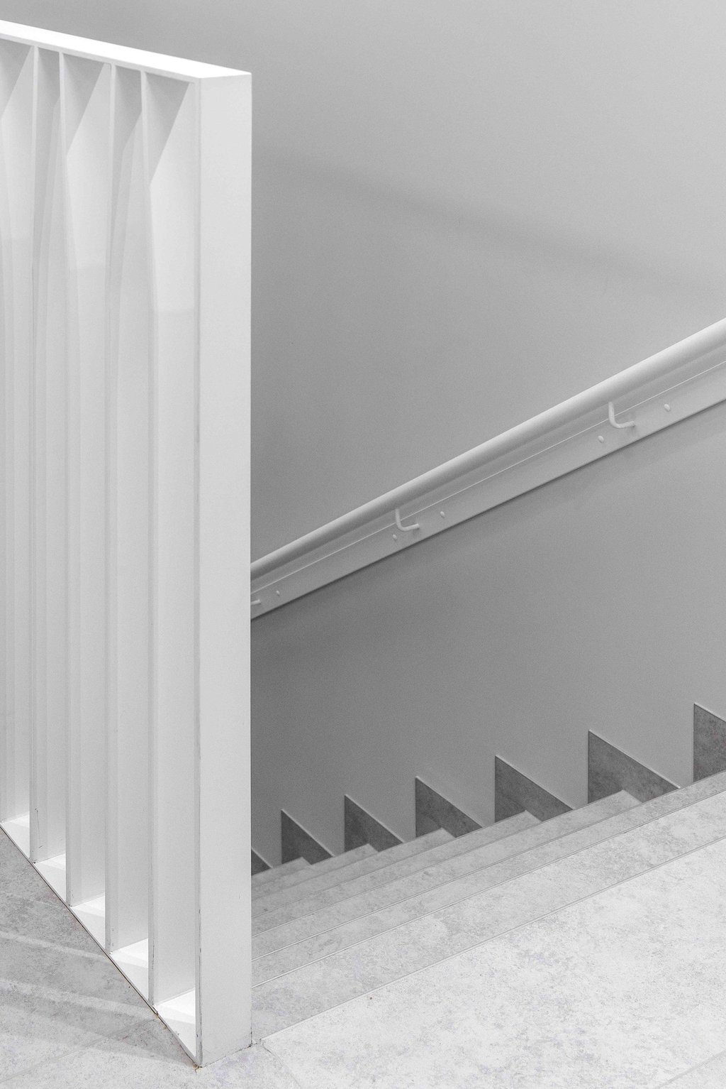 Laiptų apdaila rulonines grindų danga