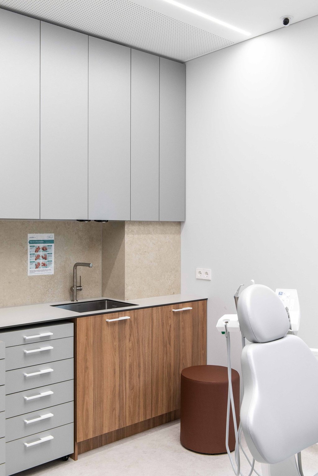 Atspari drindų danga iš Wineo 1500