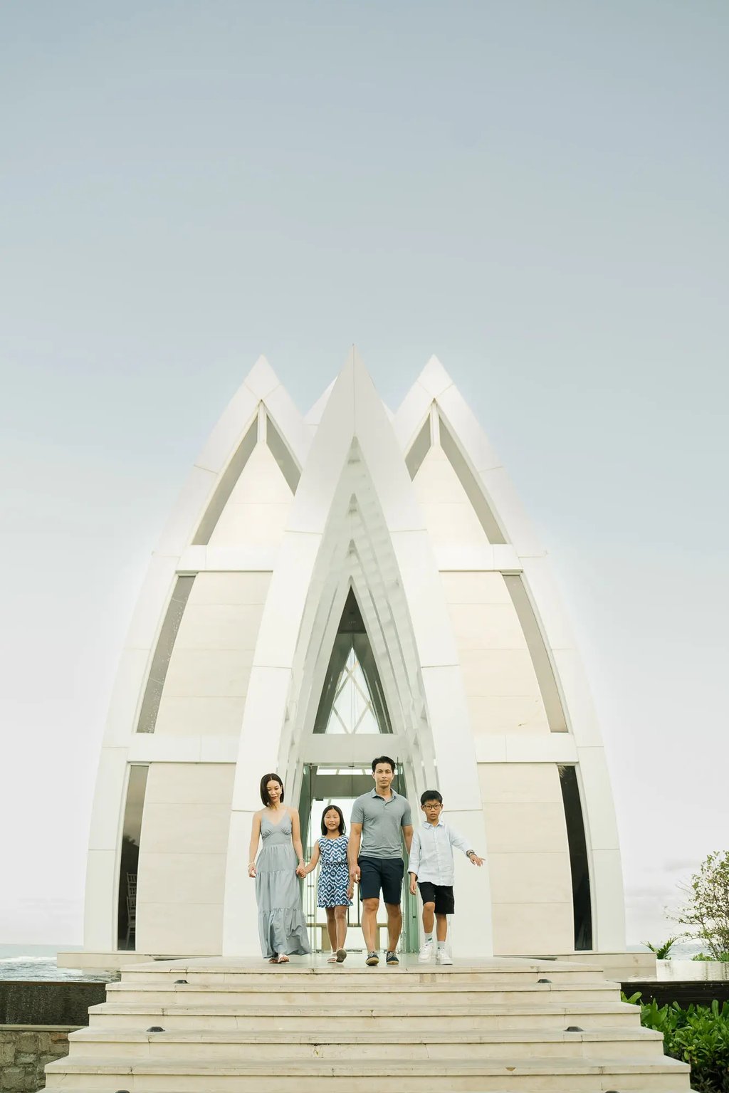 the-ritz-carlton-bali-siblings-portrait-chapel.webp