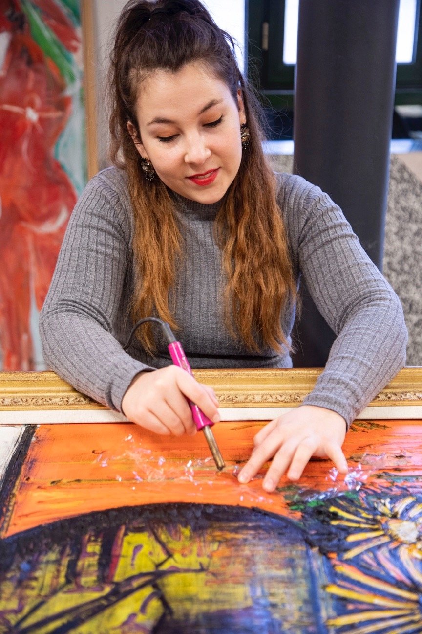 Restauration en cours d'une oeuvre de Bernard Buffet
