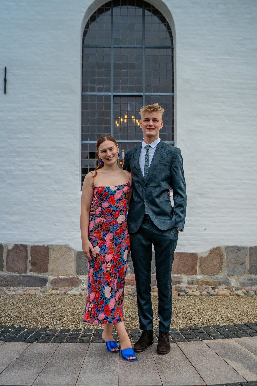 Skrædder selskabs kjole bryllups gæst kjole med blomster dyb ryg