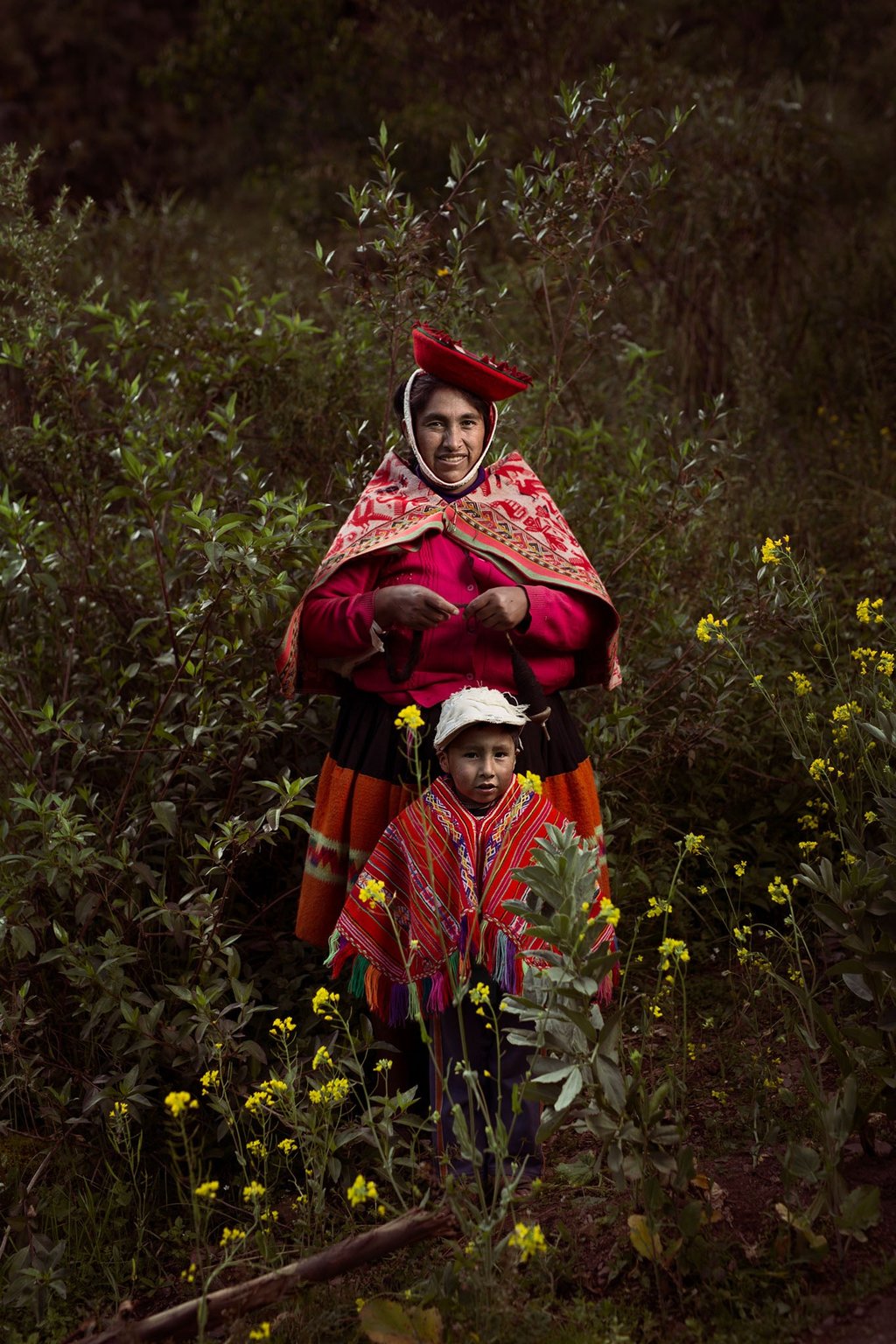 Madre e hijo miembros de la Cooperativa Artesanal de Ollantaytambo