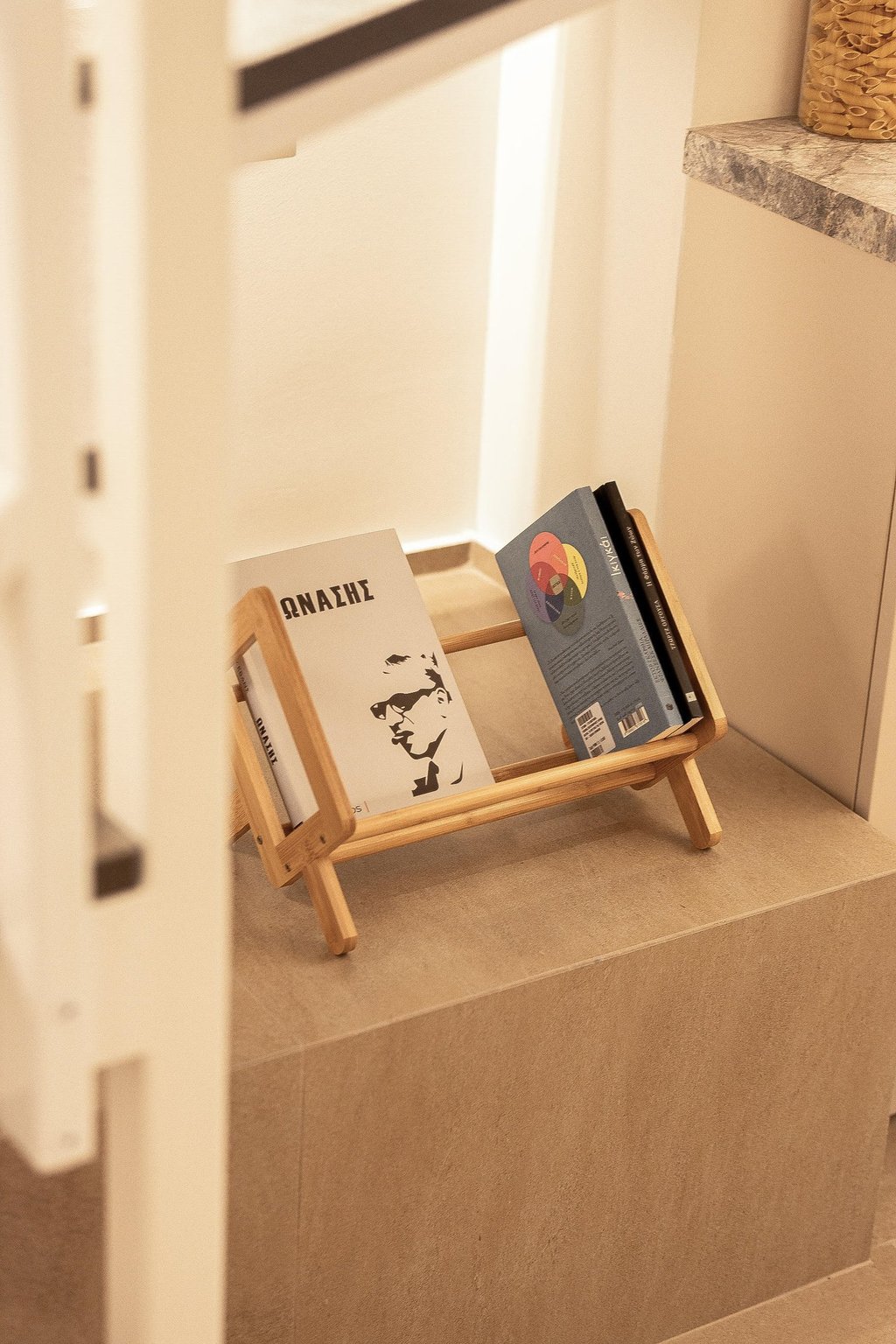 Reading material - expanding your horizon