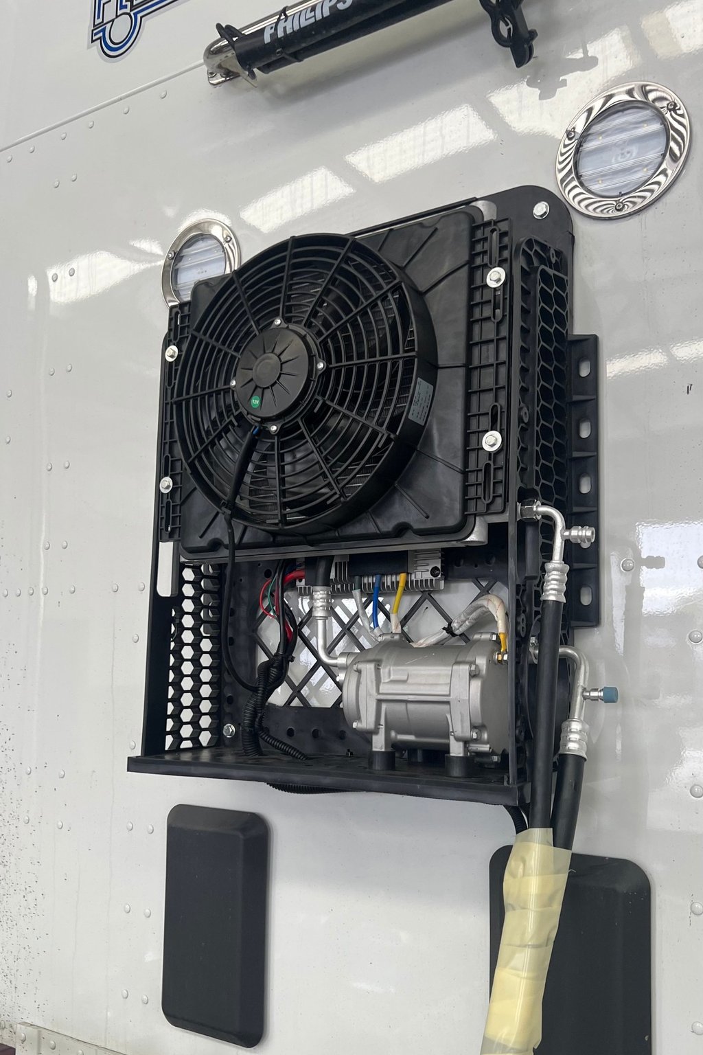 Instalación Aire Acondicionado 12V para Trailer