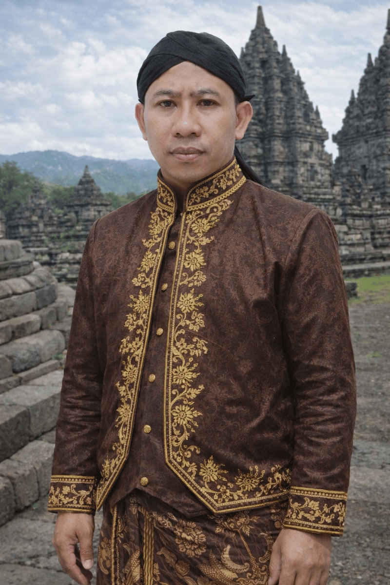 Romo M Sholihin guru spiritual tentang kebatinan Padepokan Indraprasta