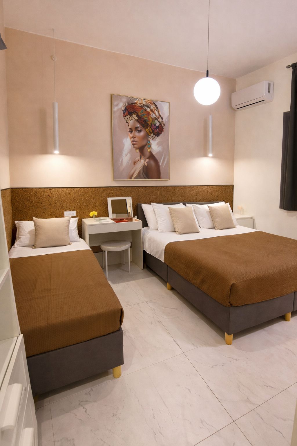 camera tripla b&b ciro marina stanza con tv aria condizionata il vicoletto