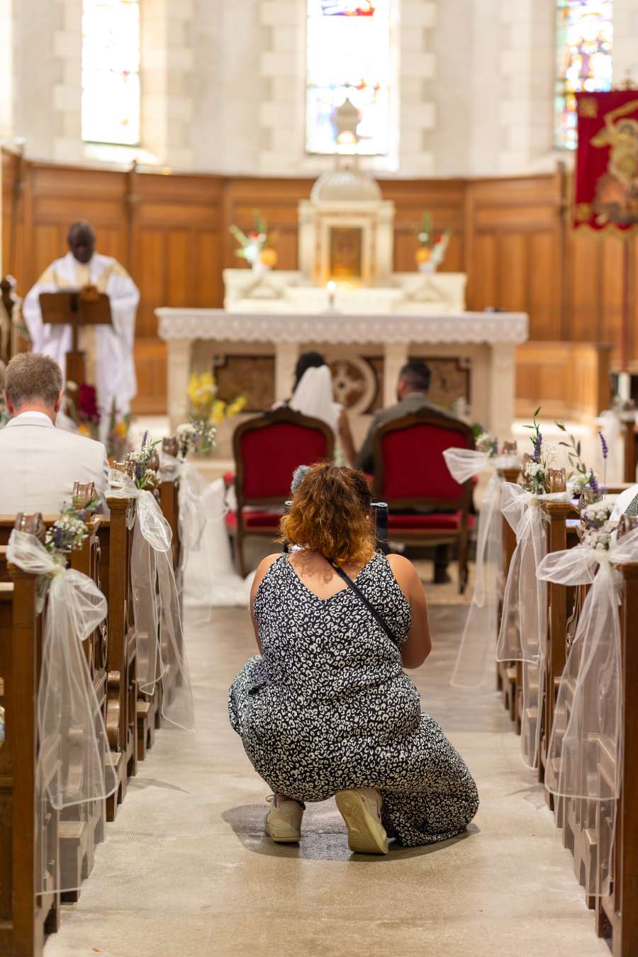 cérémonie religieuse filmée par une vidéaste de mariage Bretagne