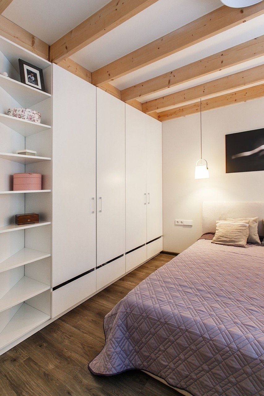 LVT grindys miegamajame